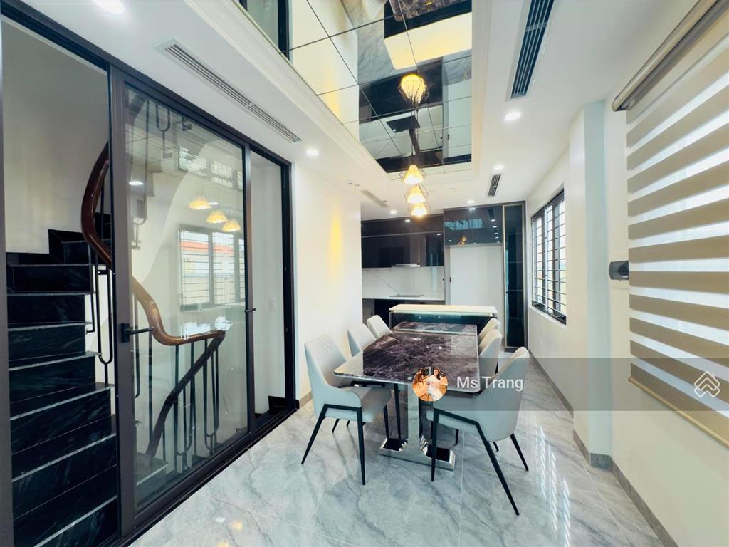 Mặt phố la thành, lô góc 3 thoáng, 85m,8 tầng có hầm, mt 5m, chỉ 57tỷ,vị trí vàng đống đa ô chợ dừa
