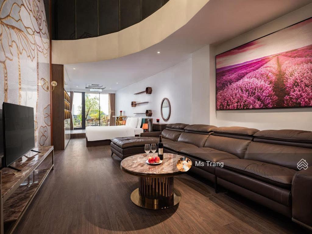 Toà khách sạn mặt phố yên hoa tây hồ 270m, 10 tầng,chào 157 tỷ, view hồ tây,dòng tiền 7.2tỷ/năm vip