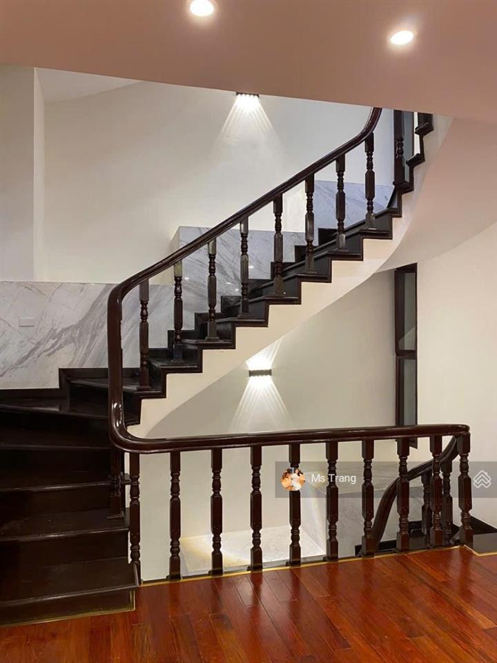 Biệt thự trần kim xuyến 275m  lô góc 19m  6 tầng, có hầm thang máy  dòng tiền 3 tỷ/năm