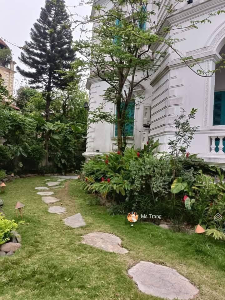 Lâu đài 5 sao vip, ngọc thụy 1333m view trọn sông hồng & cầu long biên 1333m,4 tầng,mt 21m, 175 tỷ