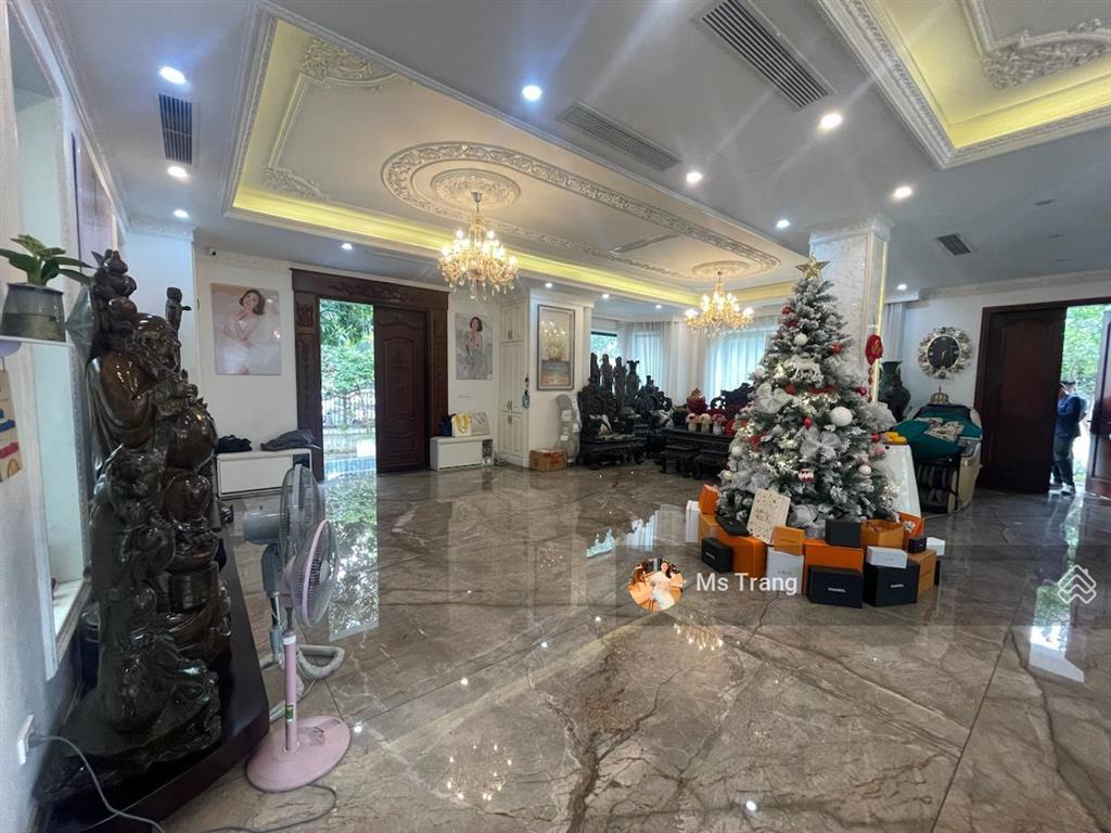 Siêu biệt thự hoa sữa vinhomes riverside view sông lô góc 205m,5 tầng, mt 30m, 145 tỷ long biên
