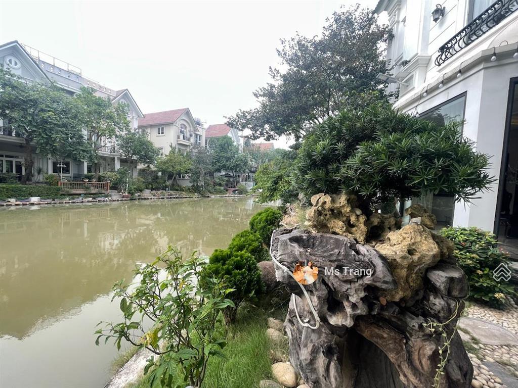 Siêu biệt thự hoa sữa vinhomes riverside view sông lô góc 205m,5 tầng, mt 30m, 145 tỷ long biên