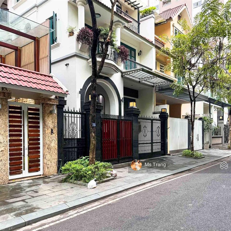 Chủ ngộp bank bán gấp biệt thự bán đảo linh đàm 302m mt 18m view hồ giá chỉ 7x tỷ