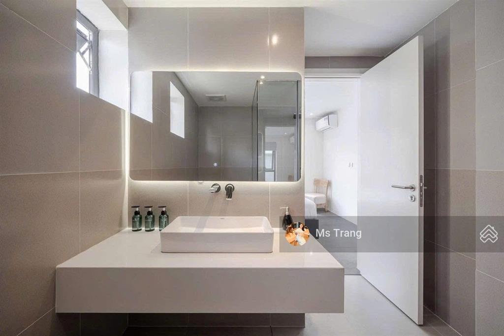 Giảm 22 tỷ! mặt phố xuân diệu, tô ngọc vân view hồ tây 126m 8 tầng thang máy chỉ 7x tỷ