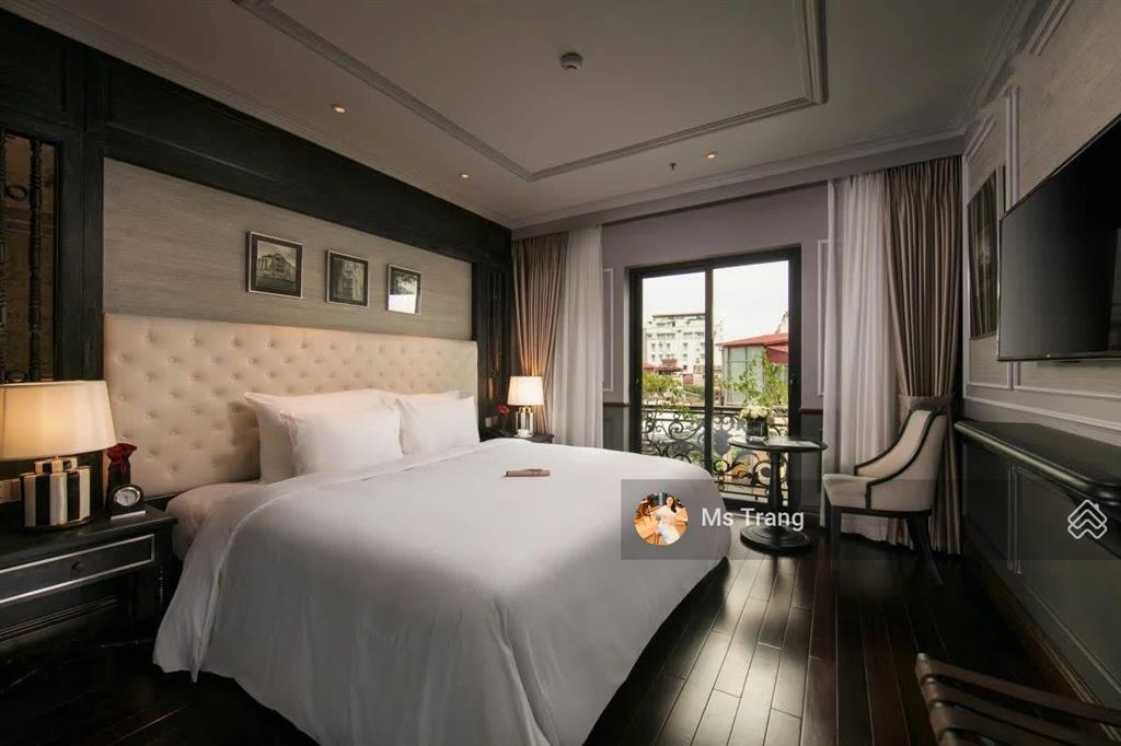 Mtuyệt phẩm khách sạn 4 mặt hồ tây 265m 10 tầng 40 phòng rooftop cafe chỉ 16x tỷ