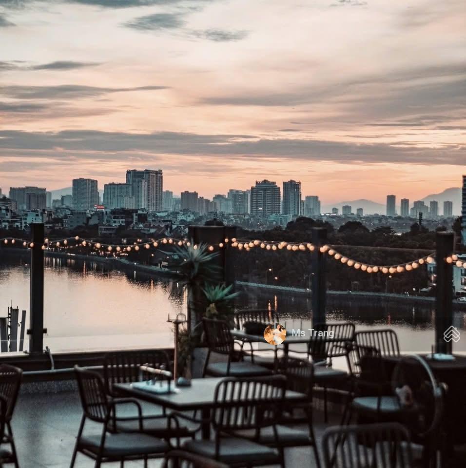 Mtuyệt phẩm khách sạn 4 mặt hồ tây 265m 10 tầng 40 phòng rooftop cafe chỉ 16x tỷ
