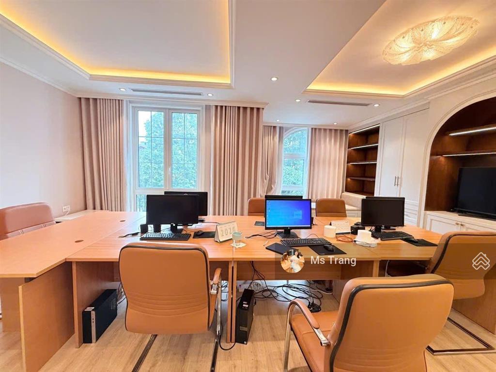 Building xã đàn vip đống đa 10tầng tm full khách thuê,118m,10tầng 39tỷ 2 thoáng ô tô vào nhà