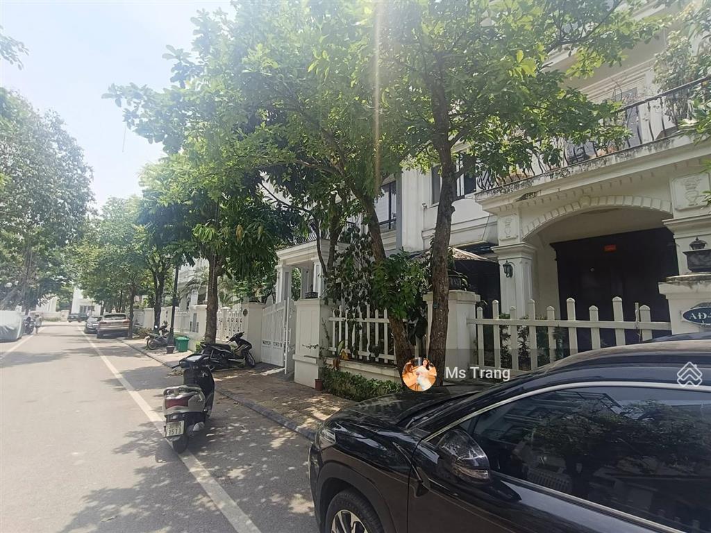 Biệt thự vinhomes riverside 169m2, 4 tầng, mt 10m, hoa anh đào, 75 tỷ long biên sổ đỏ sẵn giaodịch