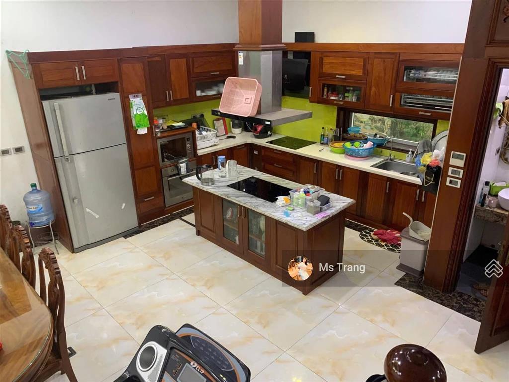 Biệt thự vinhomes riverside 169m2, 4 tầng, mt 10m, hoa anh đào, 75 tỷ long biên sổ đỏ sẵn giaodịch