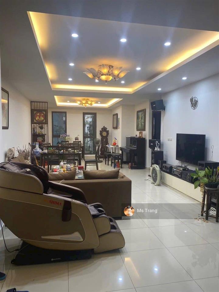 Giảm sốc 1 tỷ căn góc euroland 209m2 mỗ lao hà đông 4pn 3 ban công giá 12,1 tỷ sổ đỏ full nội thất