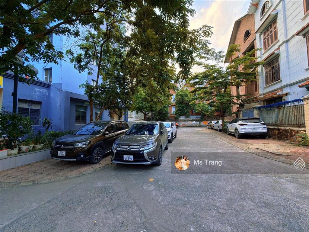 Biệt thự vip hoàng quốc việt 133m, lô góc 3 thoáng, mt 21m, vỉa hè rộng, 53.5 tỷ giá tốt cầu giấy