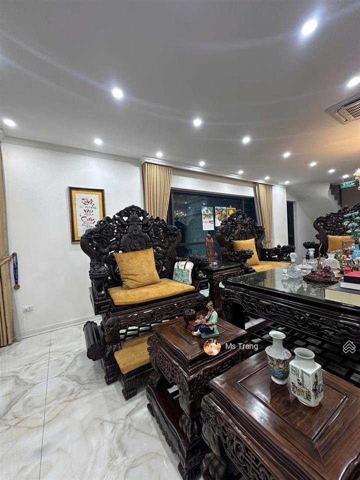 Mặt phố chùa láng 101m, 10 tầng, mt 7m, vỉa hè rộng, dòng tiền 150tr/tháng, chỉ 6x tỷ đống đa