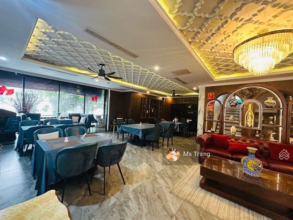 Biệt thự lô góc kđt yên hòa 264m  6t  mt 18m  view vườn hoa  cho thuê 150tr/th  165 tỷ