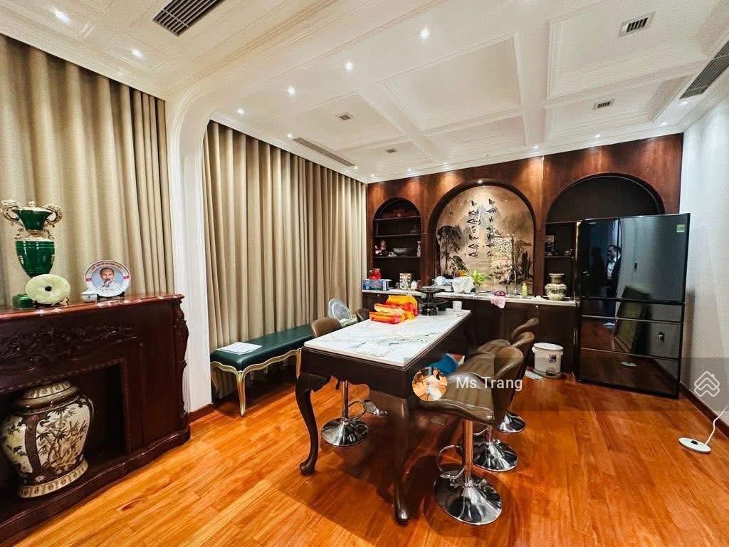 Biệt thự lô góc kđt yên hòa 264m  6t  mt 18m  view vườn hoa  cho thuê 150tr/th  165 tỷ