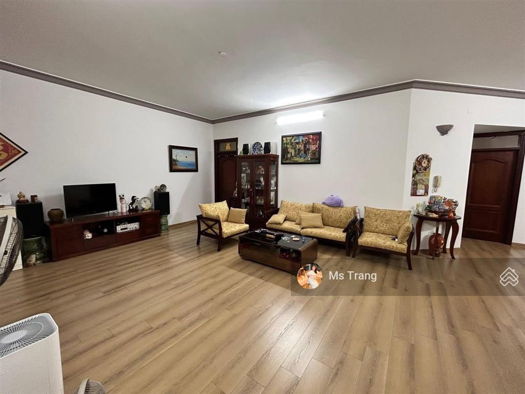 Chung cư hoàng đạo thúy 127m², 2pn, full nội thất cao cấp, sổ đỏ, chỉ 9.4 tỷ cầu giấy