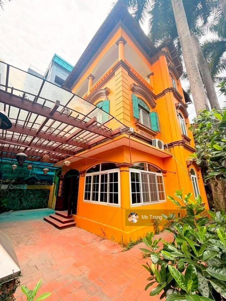 Biệt thự sân vườn tây hồ 230m², mt 16m, ô tô vào nhà, sát phố, view công viên, chỉ 98 tỷ