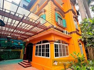 Biệt thự sân vườn tây hồ 230m², mt 16m, ô tô vào nhà, sát phố, view công viên, chỉ 98 tỷ