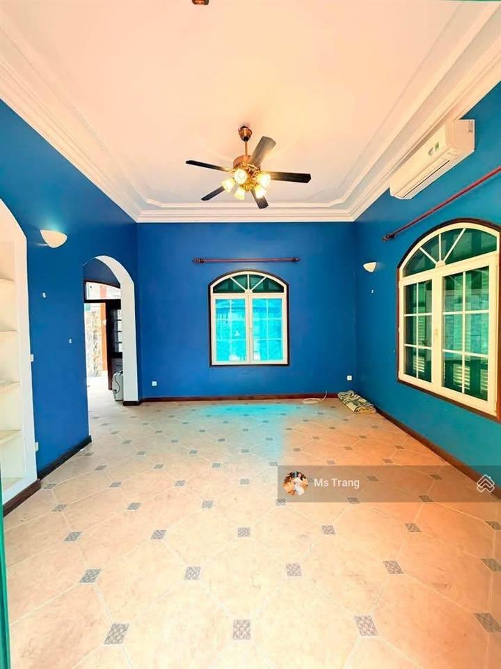 Biệt thự sân vườn tây hồ 230m², mt 16m, ô tô vào nhà, sát phố, view công viên, chỉ 98 tỷ
