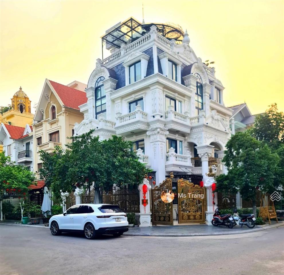 Biệt thự kđt việt hưng 269m², 5 tầng thang máy, mt 32m, sân vườn hồ koi, chỉ 89 tỷ