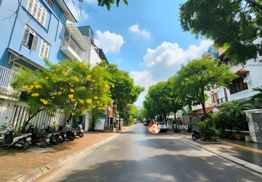Biệt thự đơn lập trần kim xuyến 217m², 5 tầng, mt 16m, thang máy, cho thuê 1,5 tỷ/năm, 138 tỷ