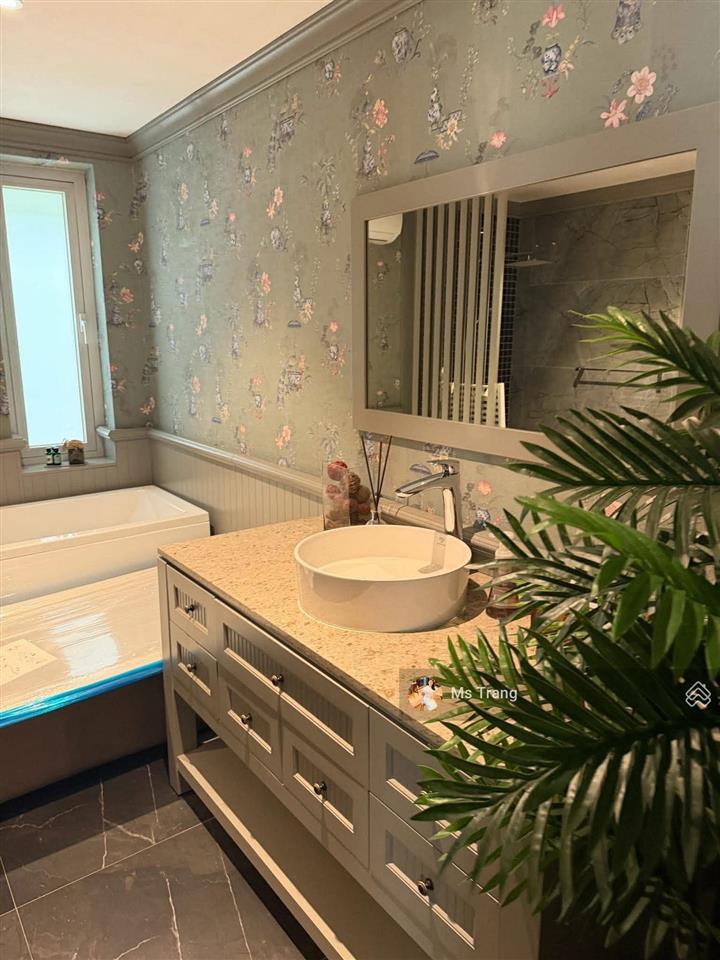 Biệt thự lô góc đỗ quang 333m2  2 mặt phố  mt 33m  cho thuê 9.000 usd/tháng  228 tỷ