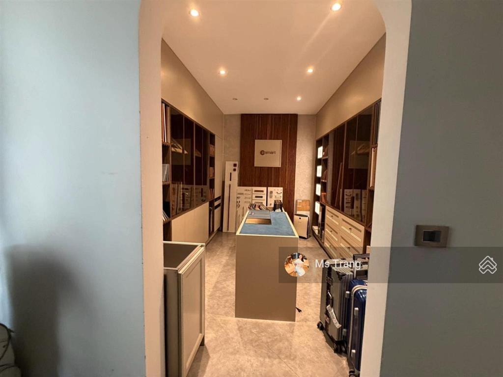Biệt thự lô góc đỗ quang 333m2  2 mặt phố  mt 33m  cho thuê 9.000 usd/tháng  228 tỷ