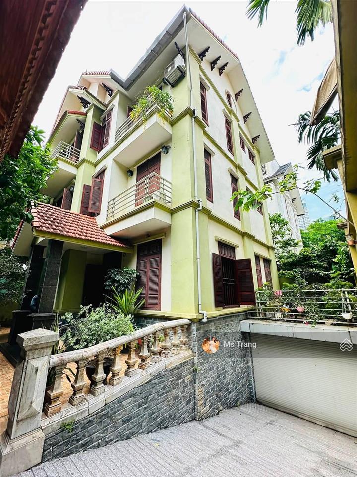 Biệt thự kđt mới dịch vọng 232m² | view công viên | hầm 120m² | mt 16m | 139 tỷ