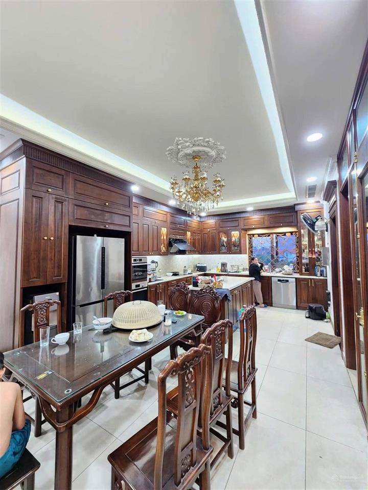 Building mặt phố ngô gia tự 129m², 8 tầng, mt 9m, 2 mặt phố, thang máy, chỉ 74 tỷ long biên