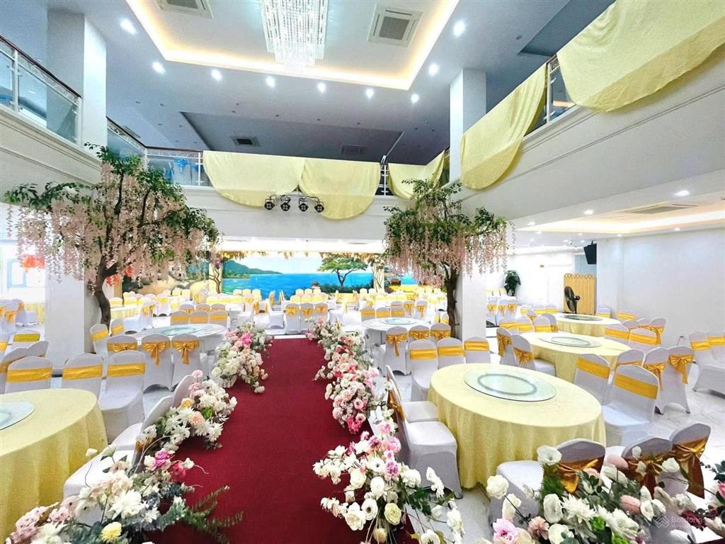 Mặt phố hồng đô 679m², mt 42m, tòa nhà 6 tầng, nam từ liêm, dòng tiền 500 triệu/tháng, 168 tỷ