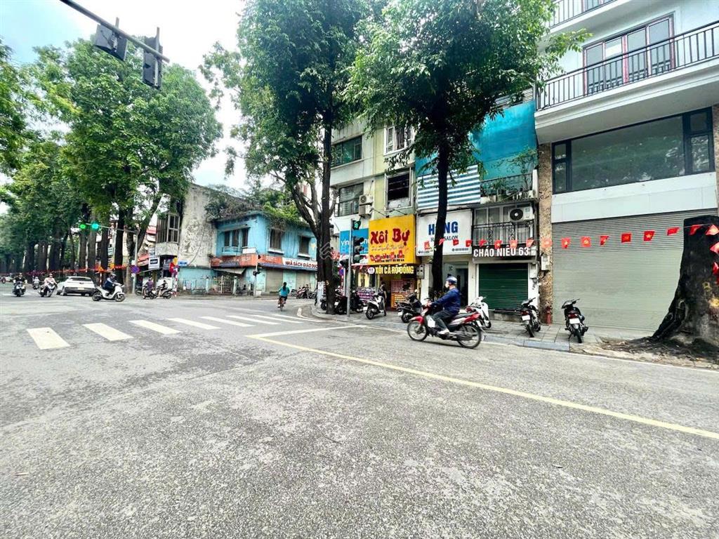 Mặt phố lò đúc 267m² mt 11,7m giáp phố cổ vỉa hè rộng cho thuê ngân hàng 2 tỷ/năm 218 tỷ