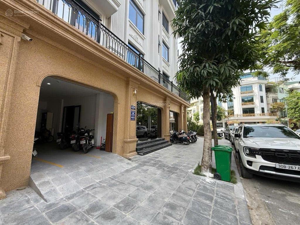Kđt văn phú 189m² 5 tầng mặt tiền 27m lô góc 3 thoáng dòng tiền 150 triệu 56 tỷ hà đông