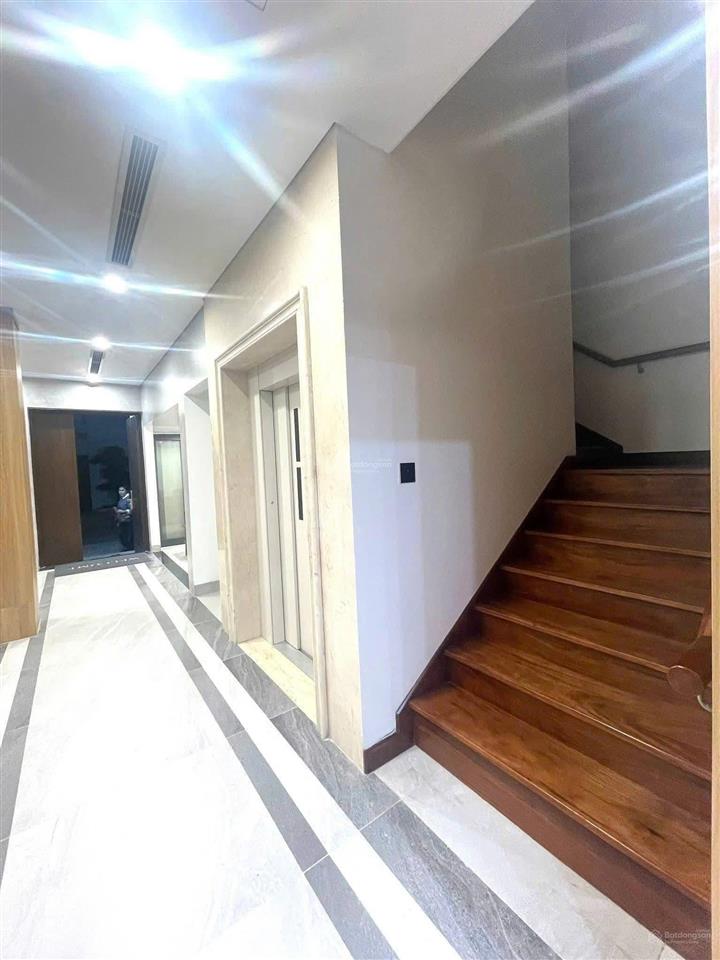 Bán tòa văn phòng thái thịnh đống đa 82m² 9 tầng thang máy 2 mặt ngõ ô tô 51 tỷ
