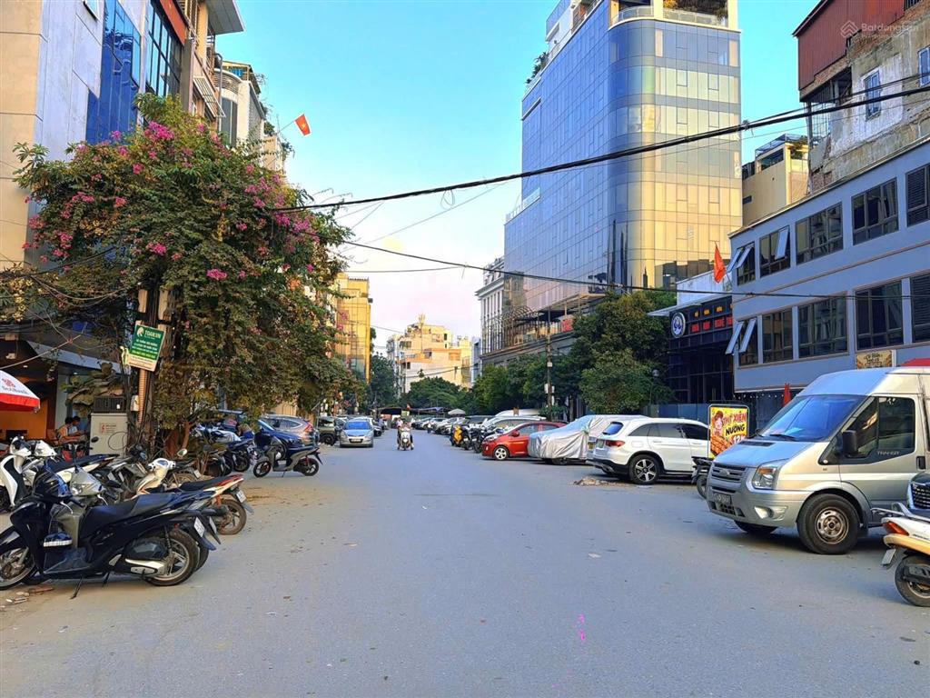 Bán tòa khách sạn giang văn minh 292m2 10 tầng lô góc 4 thoáng mặt tiền 15m 277 tỷ ba đình
