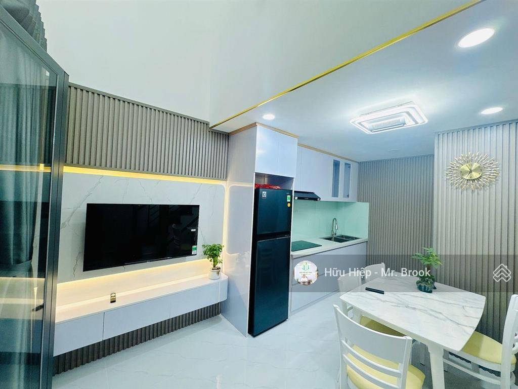 Tết này có nhà đẹp quận 3  lê văn sỹ, full nội thất, 2pn, hẻm sạch yên tĩnh, ở ngay  giá 4,58 tỷ