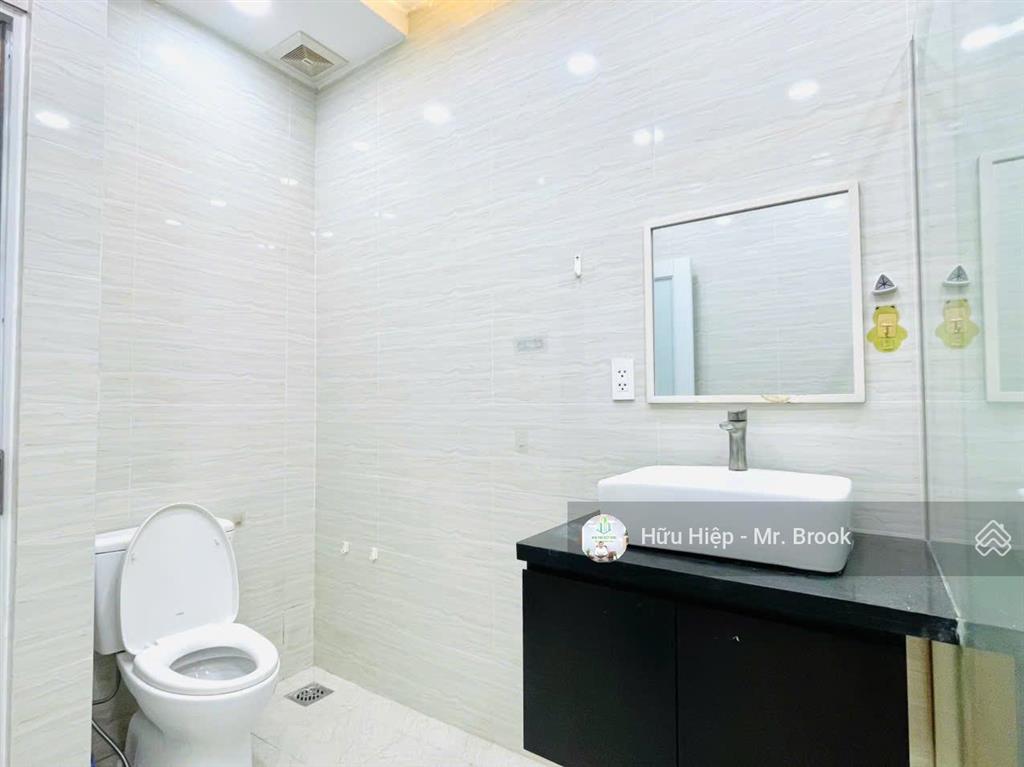 Tết an cư trung tâm phú nhuận  gần nguyễn văn trỗi  nhà mặt tiền, ngang 6m, thang máy, hồ bơi