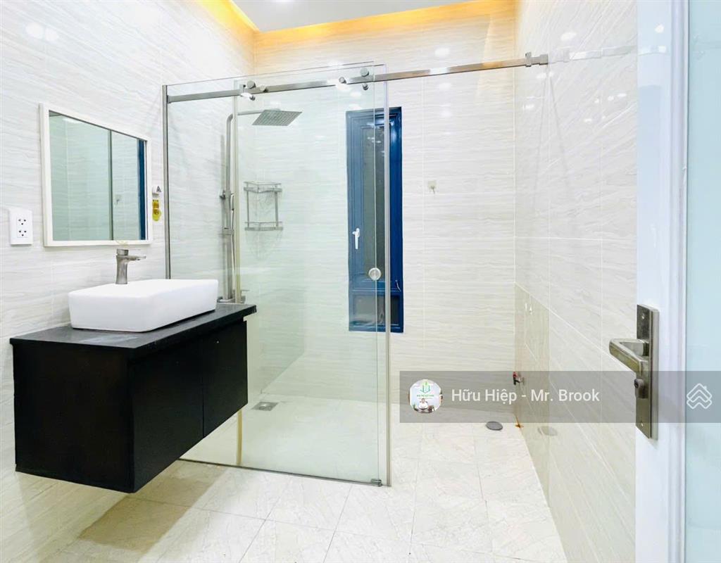 Tết an cư trung tâm phú nhuận  gần nguyễn văn trỗi  nhà mặt tiền, ngang 6m, thang máy, hồ bơi