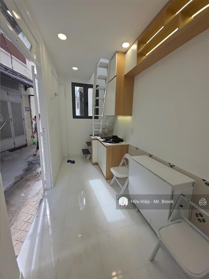 Bán nhà phú nhuận 2,3 tỷ có hộ khẩu sài gòn, hẻm xe tải, sổ hoàn công đủ, không quy hoạch, lộ giới
