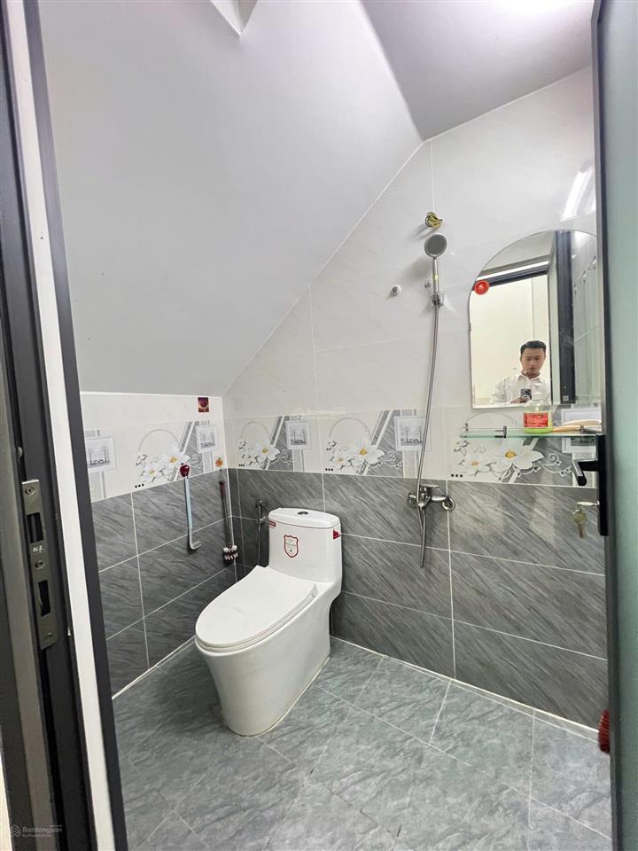 Nhà mới 4 tầng hậu giang quận 6, cách mặt tiền 10m, 55.8m², 4pn, view kênh thoáng mát, giá 6.5 tỷ