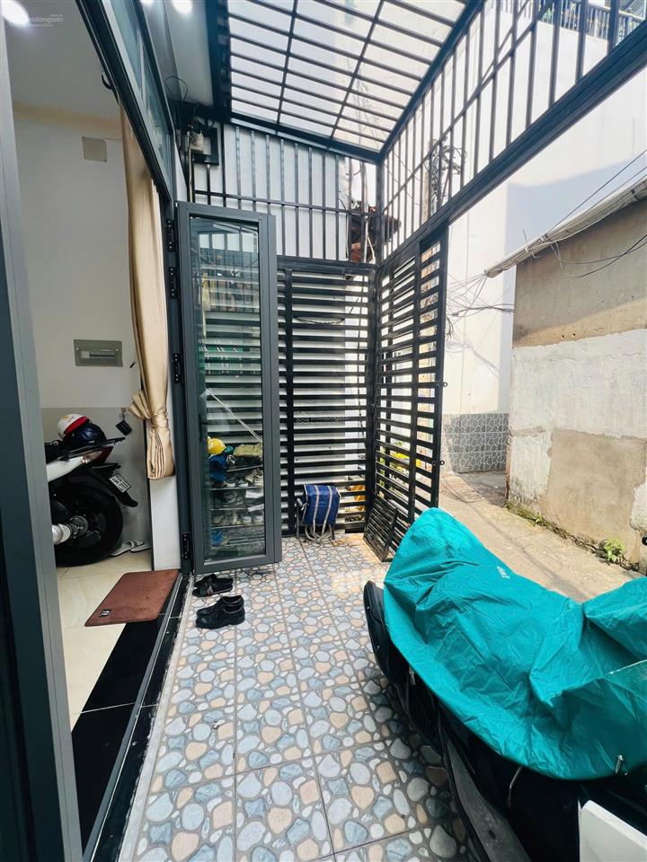 Nhà mới 4 tầng hậu giang quận 6, cách mặt tiền 10m, 55.8m², 4pn, view kênh thoáng mát, giá 6.5 tỷ