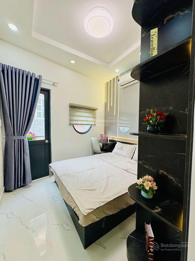 Nhà mới cách mạng tháng 8, quận 3, gần công viên lê thị riêng  3 tầng, full nội thất, vào ở ngay