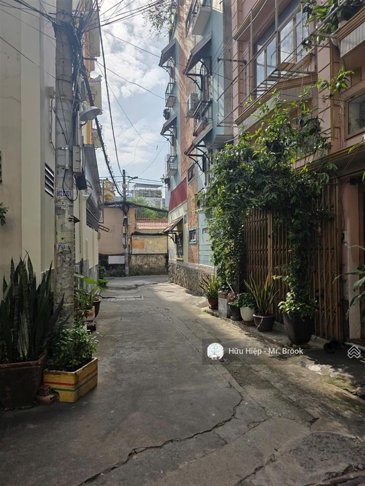 Bán nhà phú nhuận 2,3 tỷ có hộ khẩu sài gòn, hẻm xe tải, sổ hoàn công đủ, không quy hoạch, lộ giới