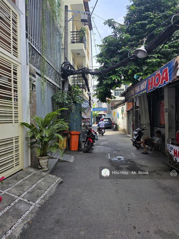 Bán nhà phú nhuận 2,3 tỷ có hộ khẩu sài gòn, hẻm xe tải, sổ hoàn công đủ, không quy hoạch, lộ giới