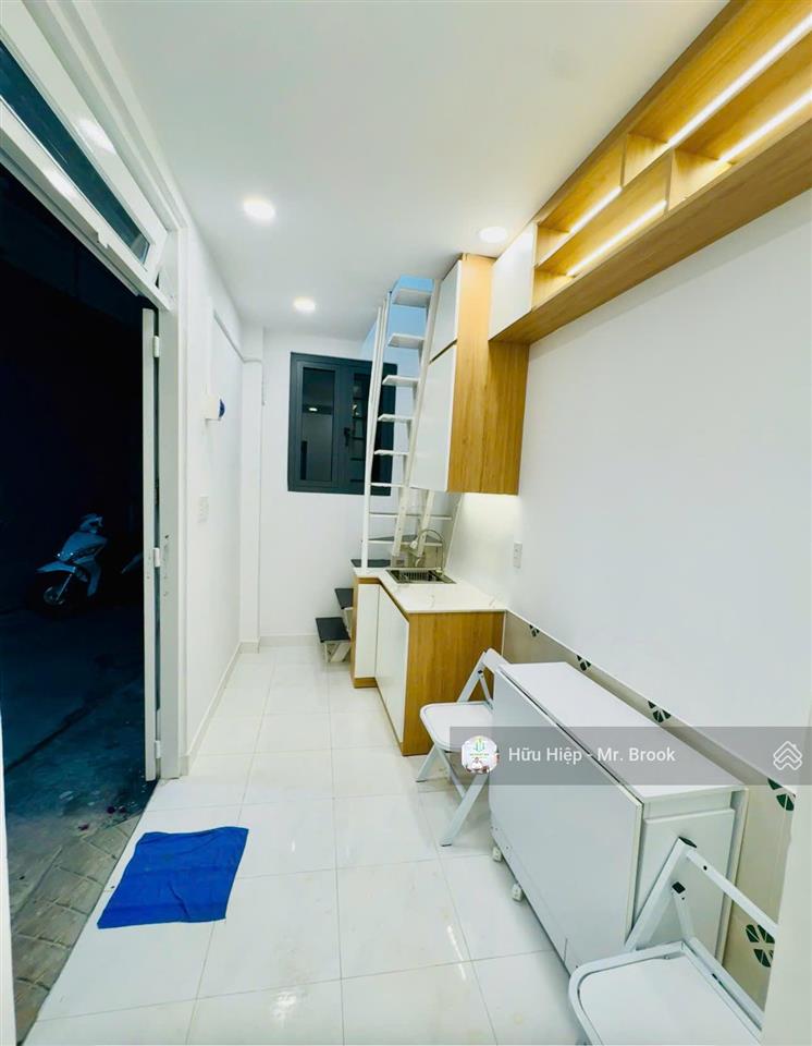 Bán nhà phú nhuận 2,3 tỷ có hộ khẩu sài gòn, hẻm xe tải, sổ hoàn công đủ, không quy hoạch, lộ giới