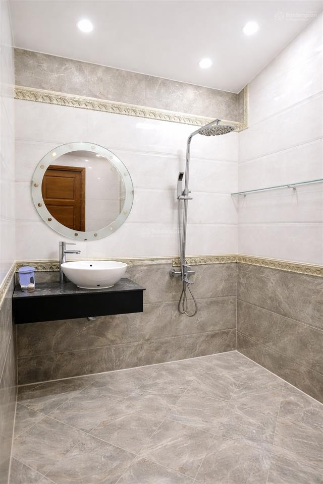 Nhà 4 tầng hẻm xe hơi cao thắng, trung tâm quận 3  full nội thất, tiện ở ngay, giá tốt 8.5 tỷ