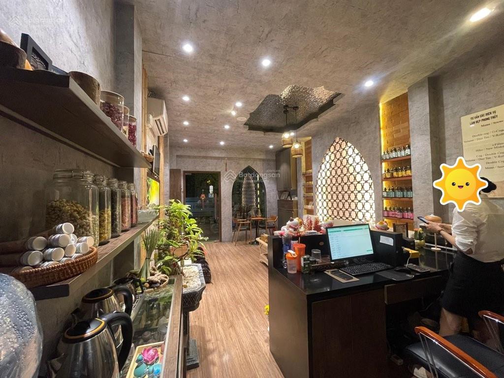 Mặt tiền hồ hảo hớn quận 1, giá rẻ hiếm, dòng tiền sẵn, đầu tư giữ tiền cực tốt