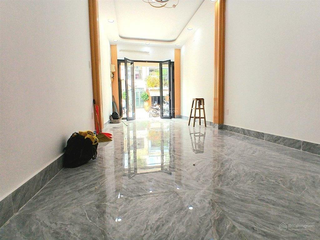 Nhà mặt tiền phan văn trị quận 5, sát quận 1  4 tầng, 28,8m², dòng tiền 300tr/năm, tiện kinh doanh