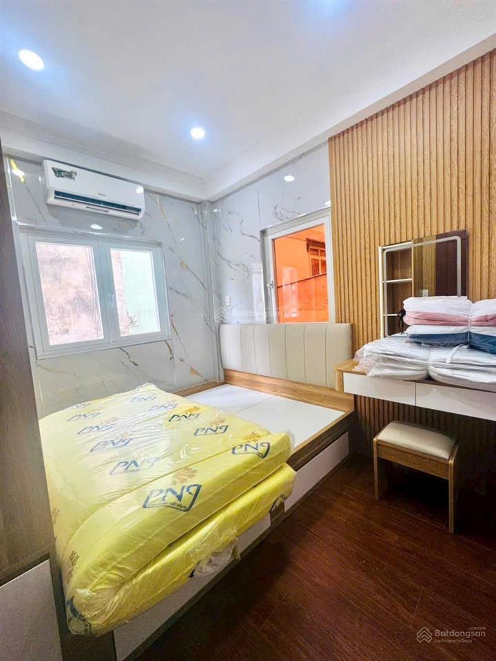 Bán nhà bà huyện thanh quan trung tâm quận 3  4 tầng btct, căn góc hẻm thông, ở ngay, giá 4,68 tỷ
