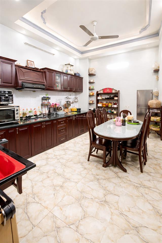 Bán nhà hẻm ô tô trần hưng đạo, quận 5  4 tầng btct, dt sàn 162,5m², 4pn yên tĩnh ở ngay, 10.8 tỷ