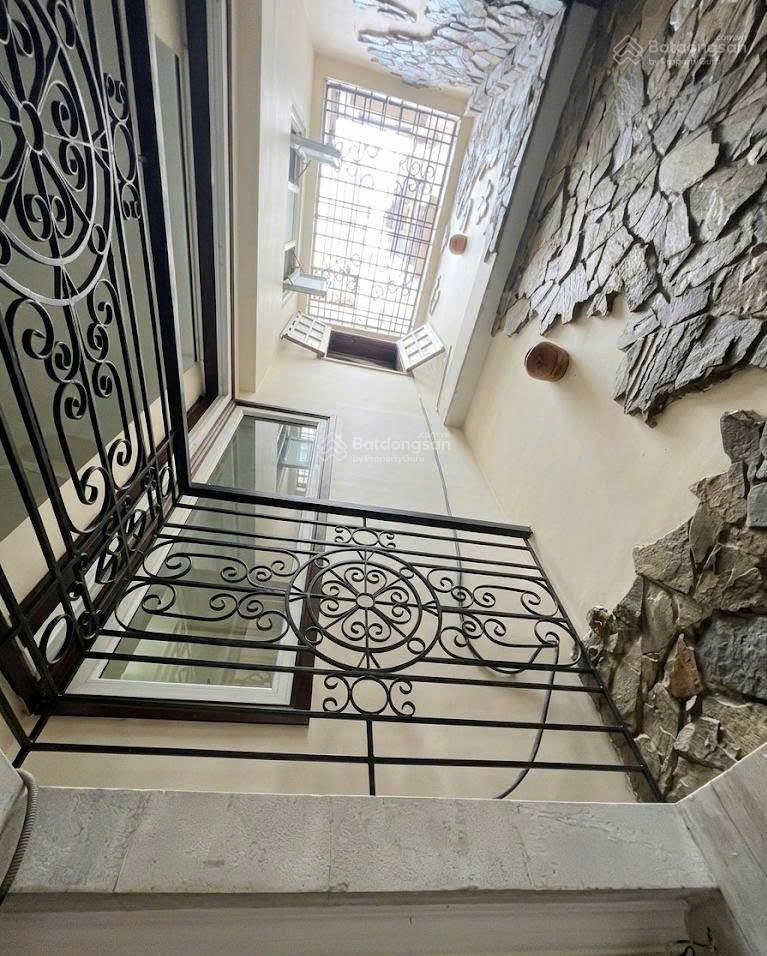 Bán nhà võ văn tần trung tâm quận 3  4 tầng btct, dt 81m², ngang 7,3m, dòng tiền ~1,2 tỷ/năm