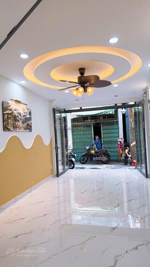 Bán nhà quận 5 lê hồng phong 7.1 tỷ. nở hậu 6m, 3pn (có pn trệt), nội thất đẹp, xách vali vào ở.